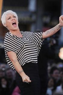 欧美明星纹身 单词,欧美明星纹身文化解析